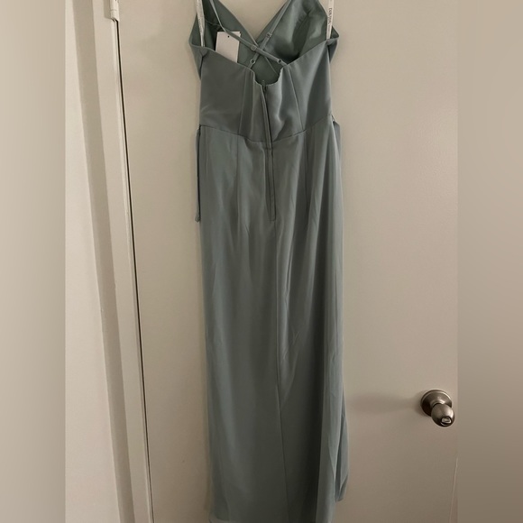 Women’s size 0 bridesmaid dress - Picture 3 of 4